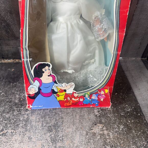 Snow White Land Of Doom Soft Stuffed Body Doll Damaged Box 1990 - Picture 4 of 10